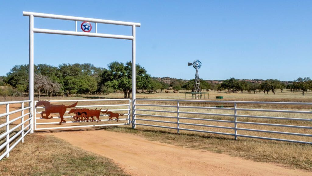 Professional Horse Breeding and Training Facility (111 Acres)